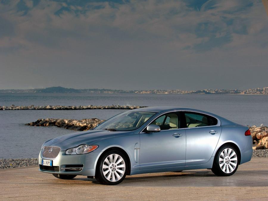  Jaguar XF 2008 года  (фото 97 из 175)